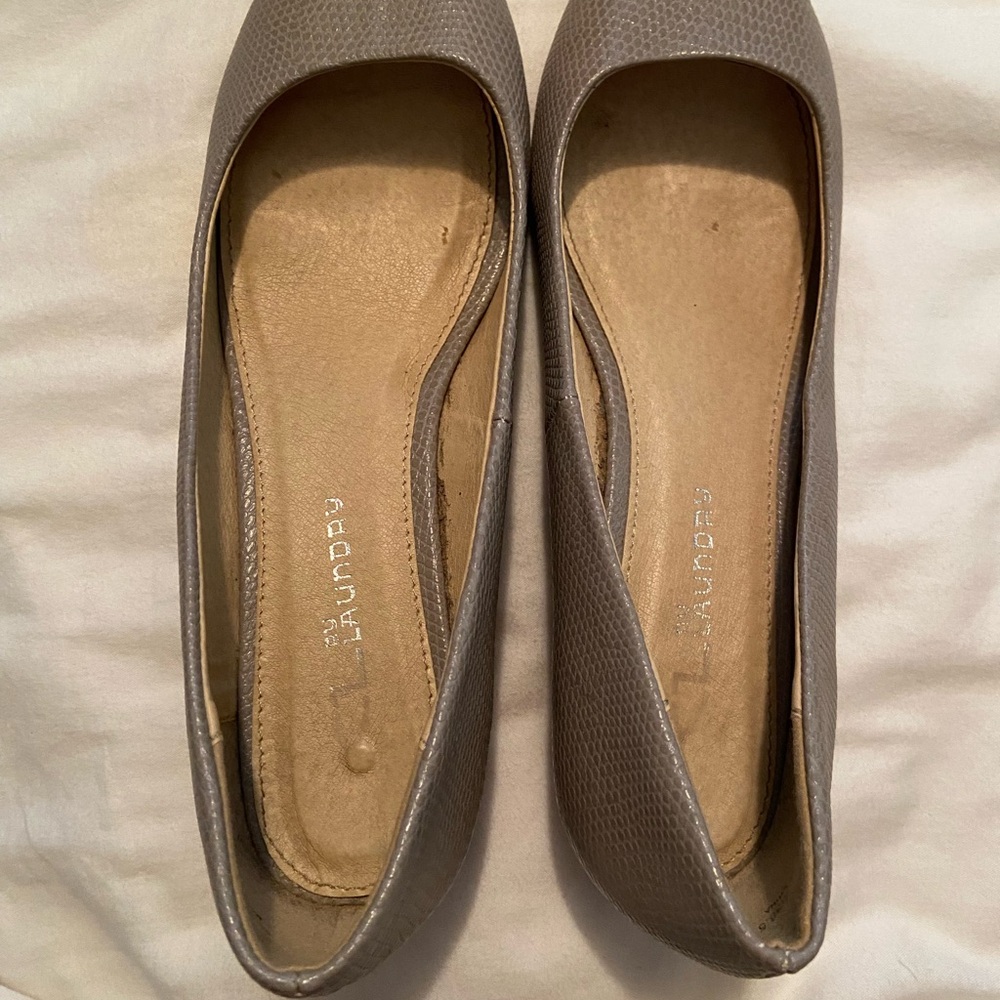 Laundry By Shelli Segal Women's Taupe Flats